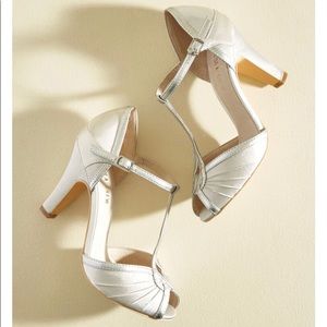 vintage inspired heels